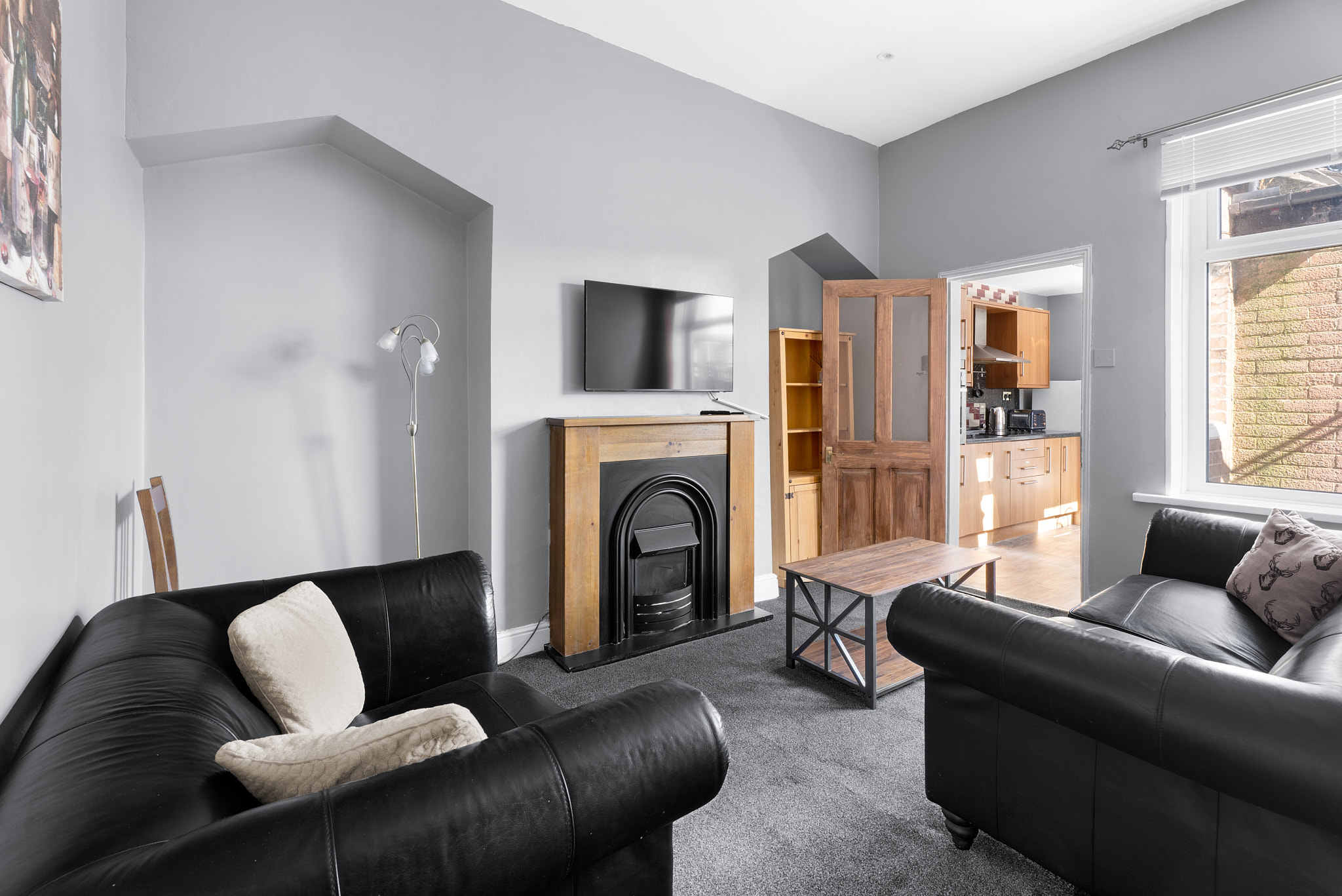 Somerset Cottages serviced accommodation in Sunderland — living room